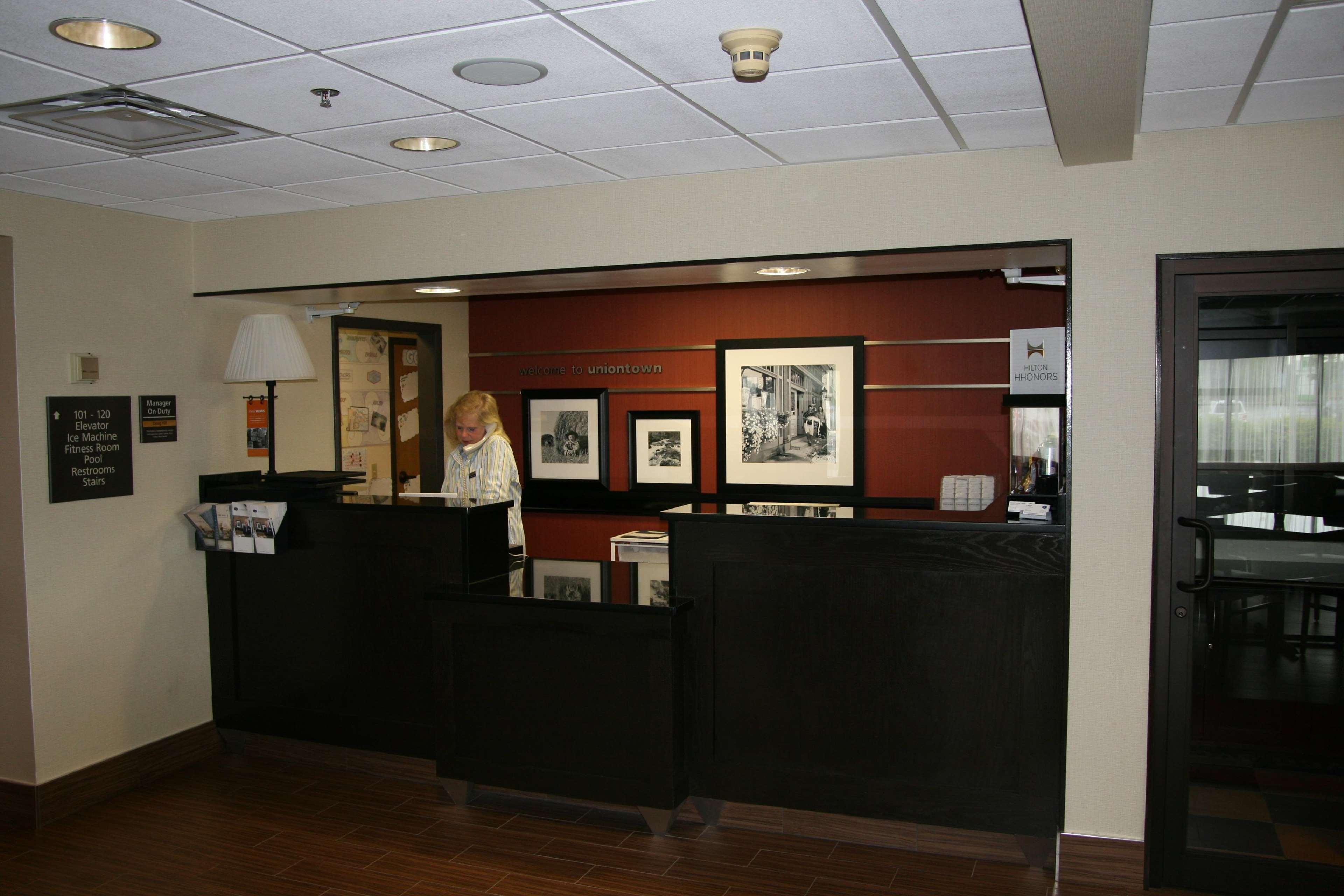 Hampton Inn Uniontown Εξωτερικό φωτογραφία