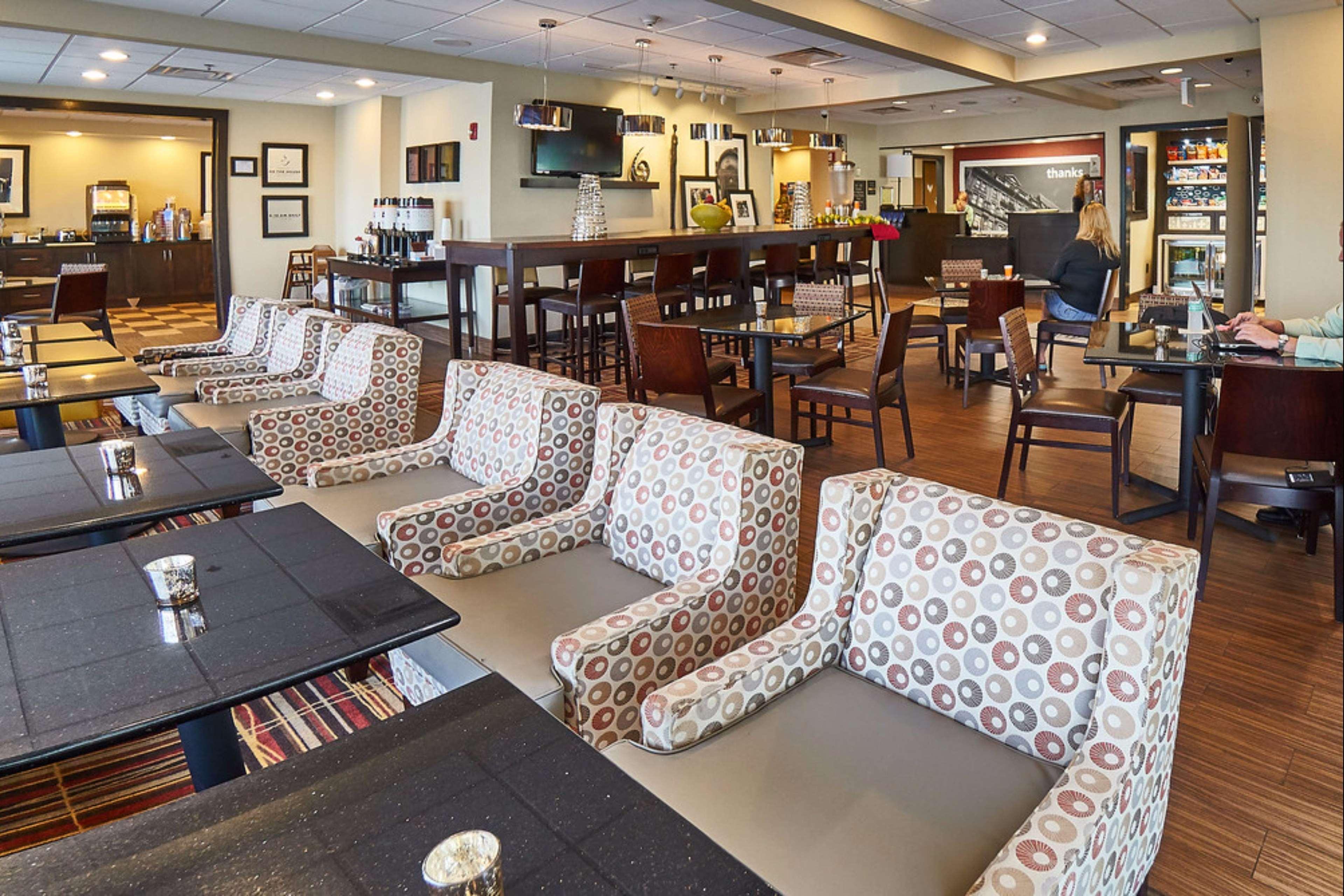Hampton Inn Uniontown Εξωτερικό φωτογραφία